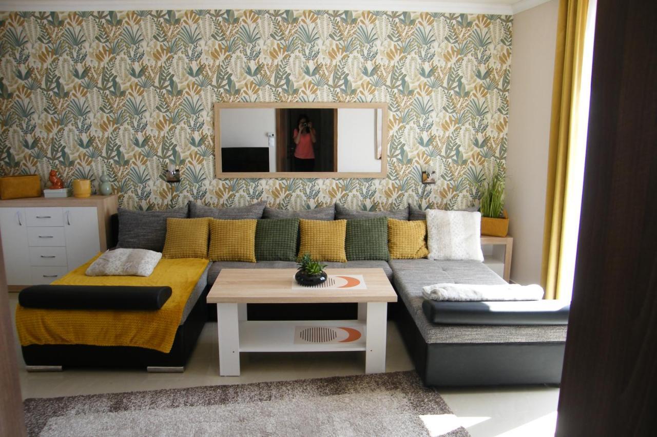 Unicum Apartman Hajdúszoboszló Buitenkant foto