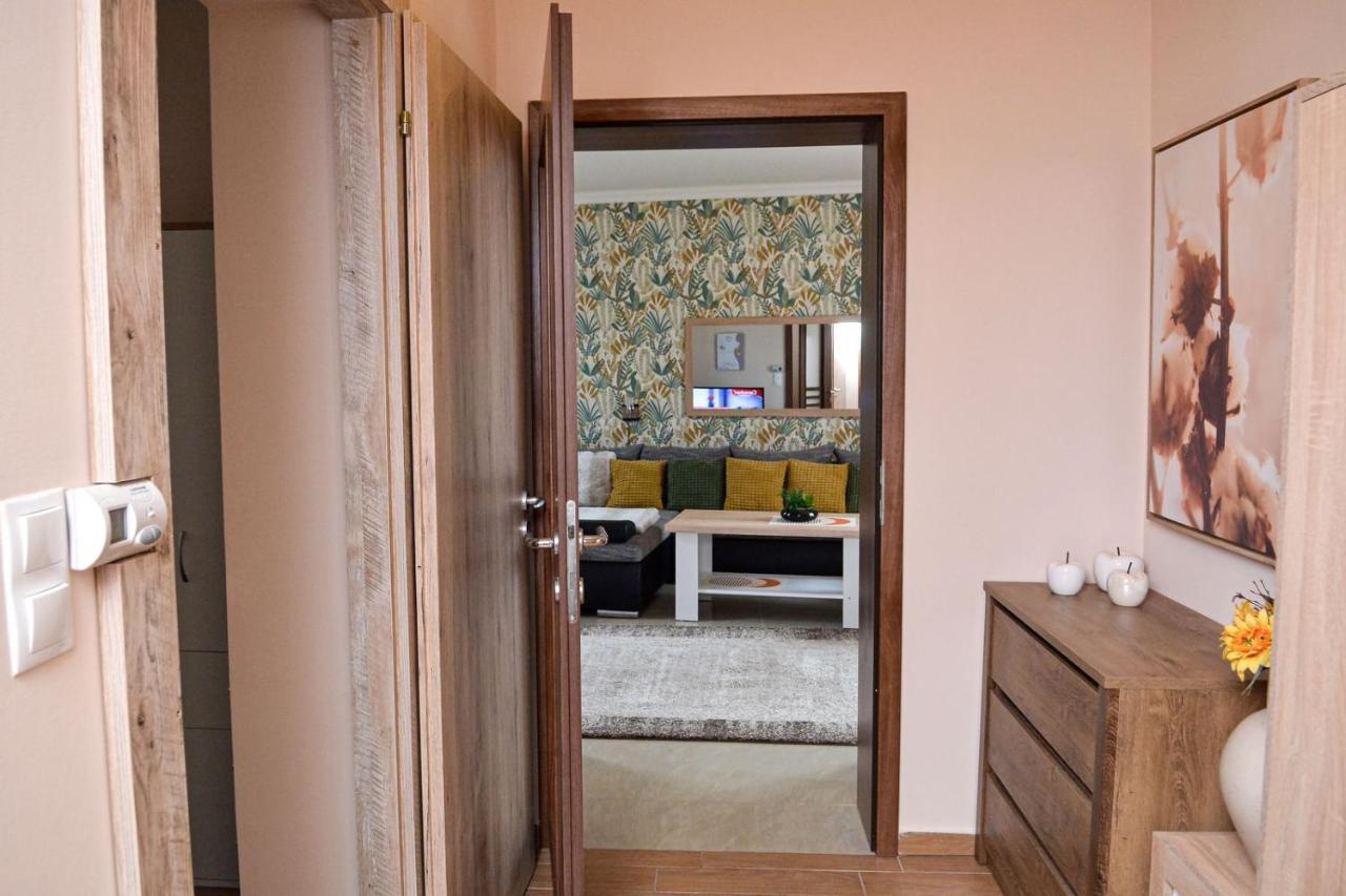Unicum Apartman Hajdúszoboszló Buitenkant foto