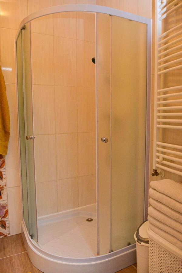 Unicum Apartman Hajdúszoboszló Buitenkant foto