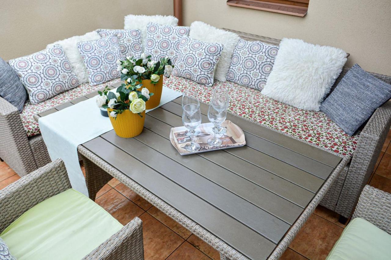 Unicum Apartman Hajdúszoboszló Buitenkant foto