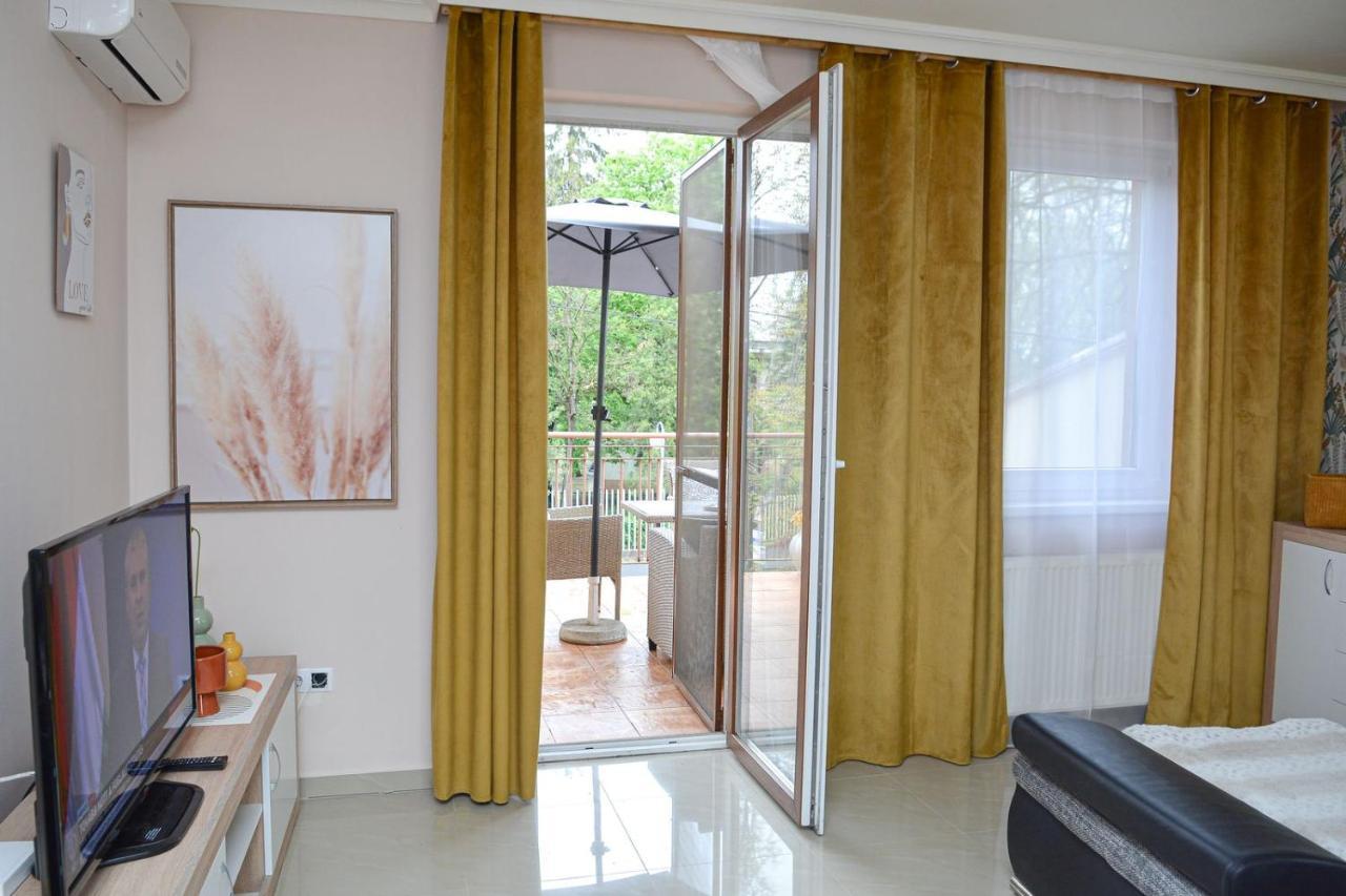 Unicum Apartman Hajdúszoboszló Buitenkant foto