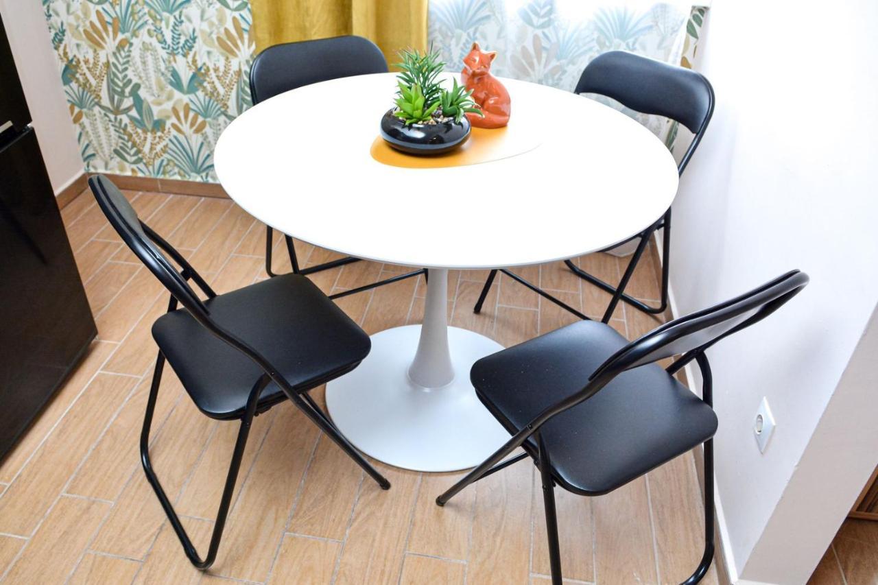 Unicum Apartman Hajdúszoboszló Buitenkant foto